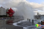 海口迎超强台风摩羯：前夜现巨型闪电，风暴升级警告