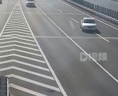 强行变道致车祸 司机反责后车：他刮我、给我修车！