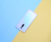 REDMI K80 Pro配备全焦段旗舰三摄，搭载与小米15相同的浮动长焦镜头